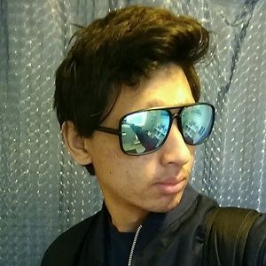 Meet your Posher, Evan